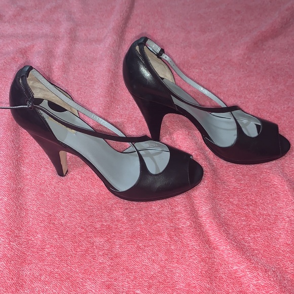 Max Studio Black Xmarks Leather Pumps 8.5 NEW - Picture 5 of 8